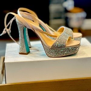 Betsey Johnson Highly Embellished Platform, Champagne, Size 6